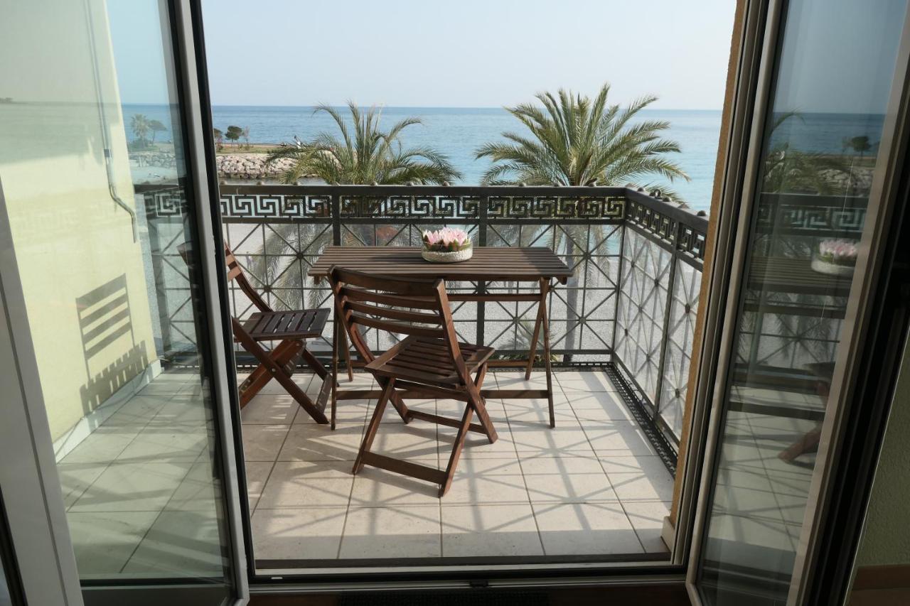 Villa Azzurra Menton Apt Luxe, Front Mer, 4Th Floor Of 5, Wifi, Tvsat, Climate エクステリア 写真