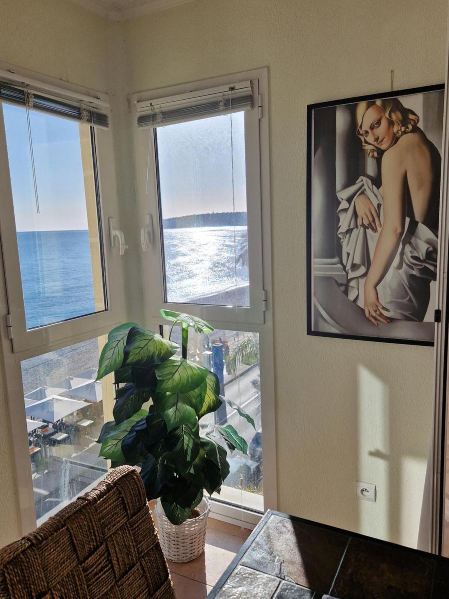 Villa Azzurra Menton Apt Luxe, Front Mer, 4Th Floor Of 5, Wifi, Tvsat, Climate エクステリア 写真